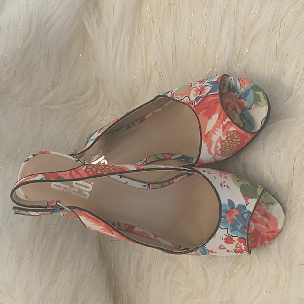 Nine & Co. Floral Print Heels